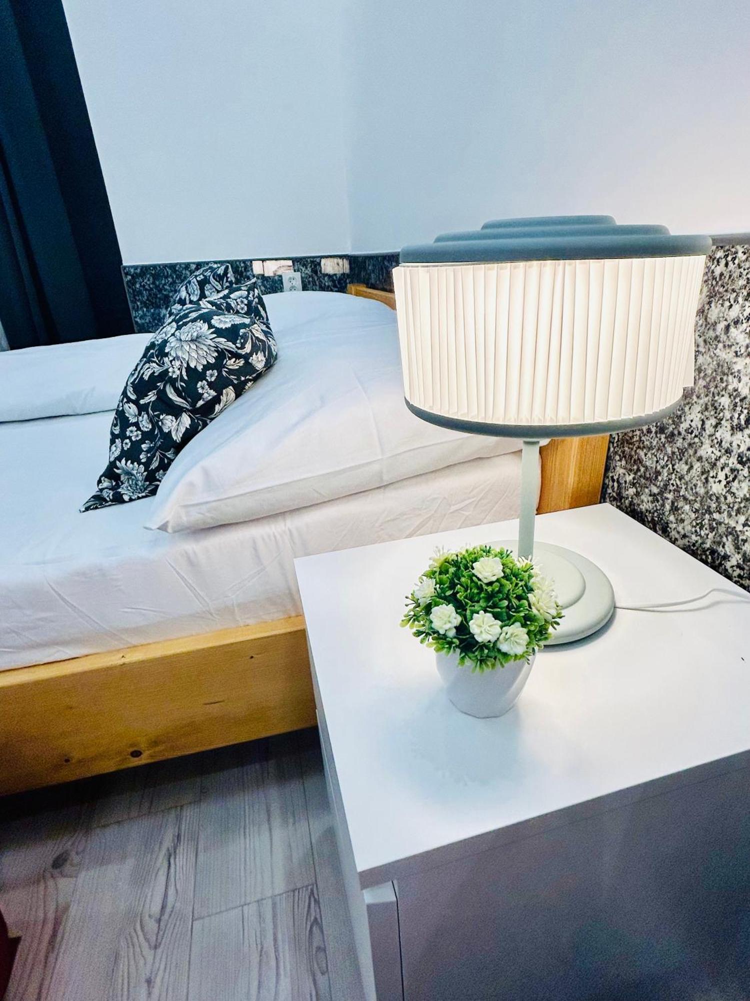 Modern Spacious Apartment In Center Praha Exteriér fotografie