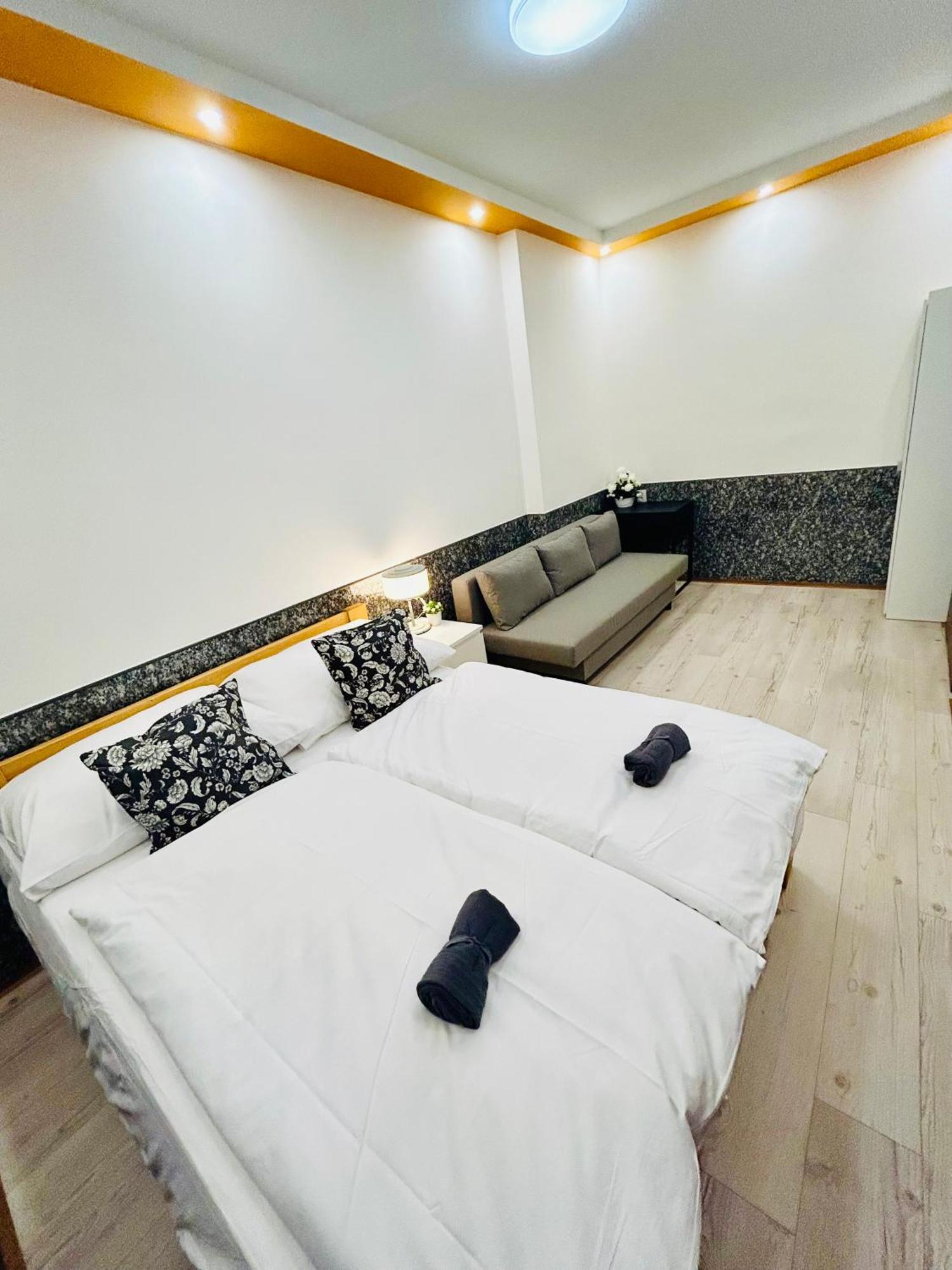Modern Spacious Apartment In Center Praha Exteriér fotografie